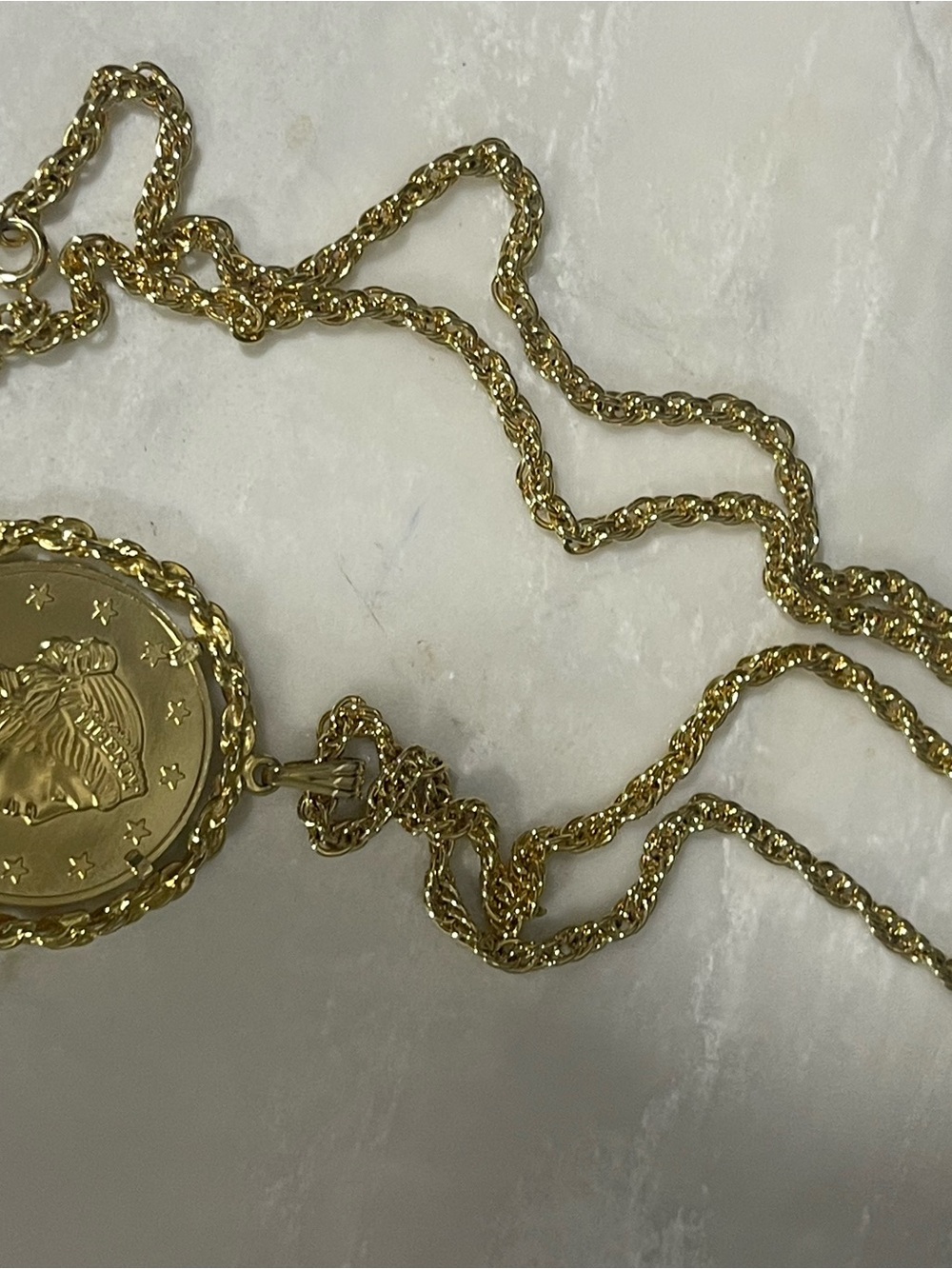 Avon Gold-Tone Bicentennial Medallion Necklace - Picture 4 of 9